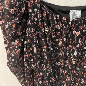 Sadie & Sage Textured Chiffon Floral Print Puff Sleeve Top Peasant Size‎ M thumbnail 3