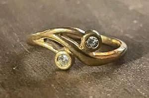 Vintage 1985 Avon soft sweep crystal pinky ring Gold thumbnail 3