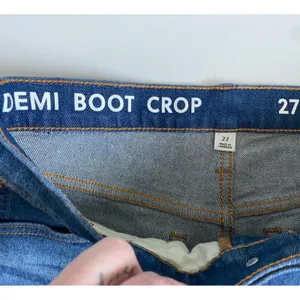 J.Crew Billie Demi Boot Crop Jeans‎ 27 Blue High Rise Raw Hem Medium Wash Denim thumbnail 6