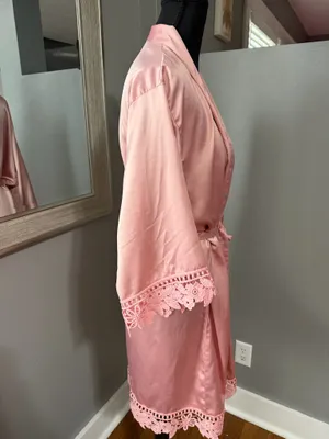 Bridal/ Bridesmaid Satin Pink Lace Crochet Floral Detail Robe OS. thumbnail 4
