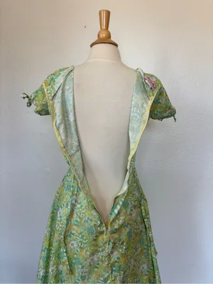 Vintage-Inspired Green Floral Fit & Flare Sweetheart Dress thumbnail 8