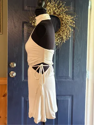 Oh Polly White Halter Neck with Side Cutouts and Ties. Size 6 thumbnail 4