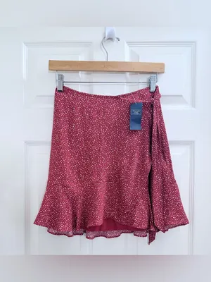 NWT Abercrombie & Fitch Ruffle Wrap Mini Skirt – Red Floral – XS thumbnail 3