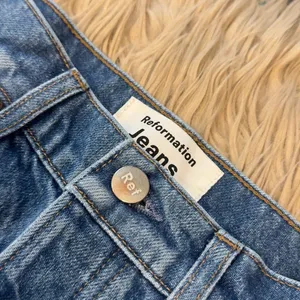 Reformation cynthia high rise straight jeans size 24 thumbnail 2