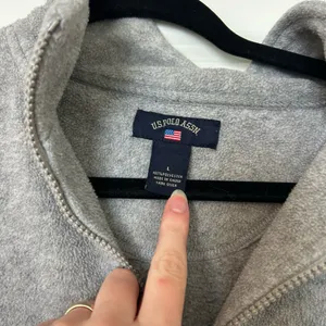 Grey vintage U.S. Polo Assn. quarter zip sweatshirt fleece in large Preloved Has holes for drawstring but doesn’t come with one thumbnail 4