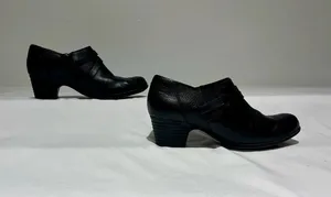 Clarks Collection Women's Comfort Ankle Boots Size 7.5 thumbnail 3