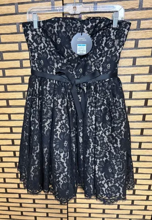 Neiman‎ Marcus For Target Black Lace Strapless Dress Size 6 thumbnail 1