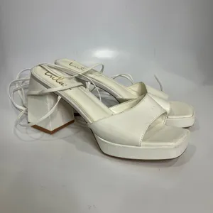 Lulus‎ fiyaa white lace up chunky heels women's size 11 dressy wedding black tie thumbnail 2
