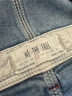 FREE PEOPLE Relaxed Boyfriend Overall Shorts in Blue Bell Sz. 27 thumbnail 9