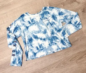 •Hollister• Blue & White Tie Dye Long Sleeve Crop Top thumbnail 1