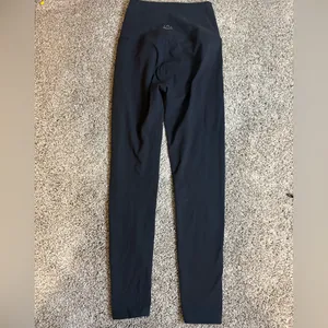 Beyond Yoga Black High-Rise Leggings Size Small thumbnail 2