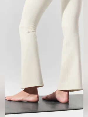 Alo yoga Airbrush flare leggings thumbnail 5