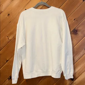 “It’s me, hi I’m the bride it’s me” wedding bride crewneck thumbnail 5