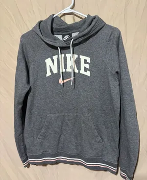 Nike sweatshirt thumbnail 1