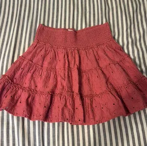 Pink pattern skirt thumbnail 1