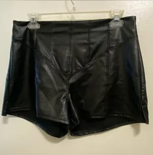Womens Black Faux Leather Shorts L Large Waist 30 30” Goth Biker Punk Coquette thumbnail 1