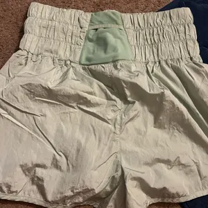 Free‎ people movement green shorts L thumbnail 2