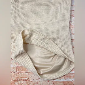 Elegant Cream One-Shoulder Knit Blouse thumbnail 4