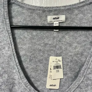 NWT Aerie Unreal Voop Gray Long Sleeve Lightweight Sweater size medium thumbnail 3