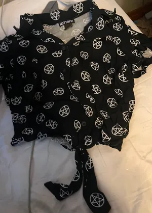 Hot Topic Crop Top thumbnail 4