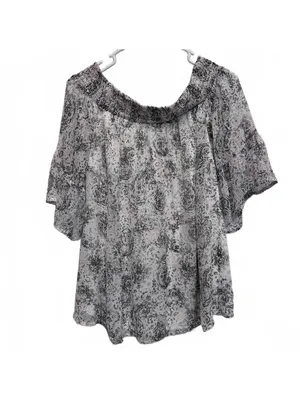 Torrid Gray and Pink Paisley Off Shoulder Flutter Sleeves Blouse Size 0 (12) thumbnail 3