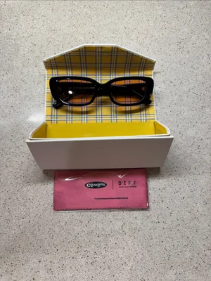 DIFF x Clueless Black Frame Sunglasses with Pink Lenses w/ Case and Cleaning Rag thumbnail 8