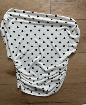 Pull&Bear White One-Shoulder Polka Dot Top with Black Dots thumbnail 1
