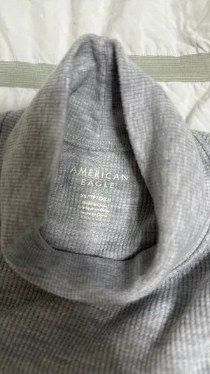 American Eagle Turtleneck Long Sleeve thumbnail 3