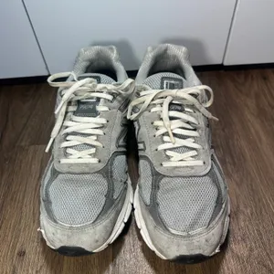 New Balance 990v4 Sneakers Women 9.5 Gray Suede Mesh USA Made Casual Running Dad thumbnail 5