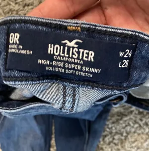 High-Rise Super Skinny Jeans thumbnail 3