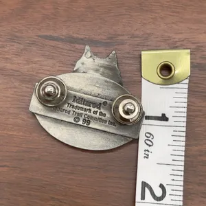 Vintage 2000 Iditarod Pin‎ Lapel Hat Pin Pewter Husky Alaska Souvenir Dog Race thumbnail 5
