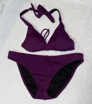 Victoria's Secret Purple Bikini thumbnail 1