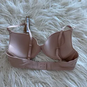 Skims Fits Everybody T-shirt Bra Mica Size 32B thumbnail 4