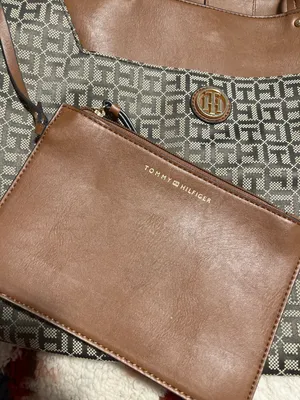 Tommy Hilfiger  thumbnail 3
