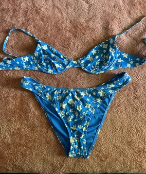Billabong Bikini thumbnail 1