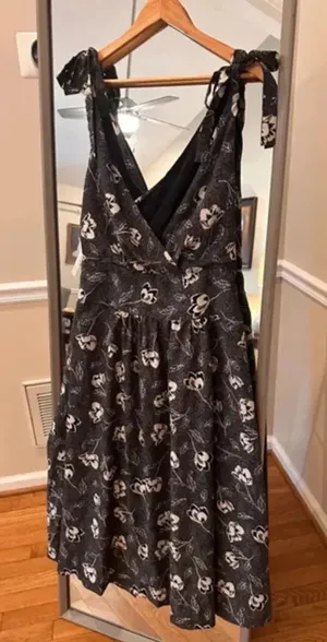 Lizard Thicket Black Floral Maxi Dress Large thumbnail 1