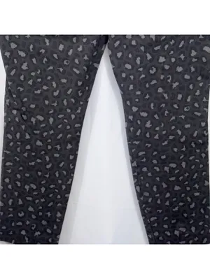 Old Navy Pixie Ankle Leopard Print Pants thumbnail 8
