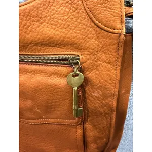 Fossil Womens Shoulder Bag Medium Orange Leather Pebbled Brass Key Vintage Y2K thumbnail 4
