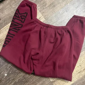 Victoria's secret Pink‎ burgundy sweatpants thumbnail 3