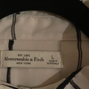 Abercrombie & Fitch off white women's button-down chiffon shirt dress size Larg thumbnail 5