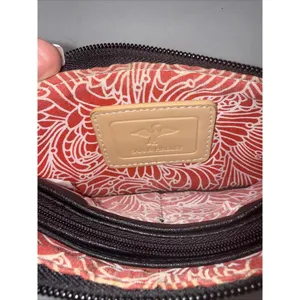 Sam & Hadley Glossy Classic Designer Minimalist Preppy Basic‎ Wallet Wristlet thumbnail 8