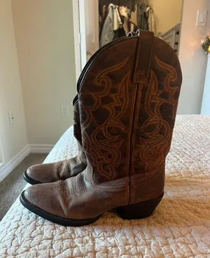 Brown Cowboy Boots Size 7 thumbnail 1