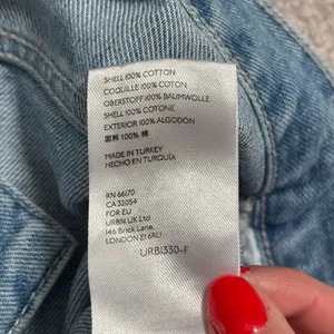 BDG Light Blue Wash High-Rise Baggy Jeans thumbnail 6