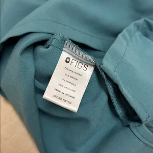 Figs Ocean Blue Scrub Top style FW1100 Size XS thumbnail 7
