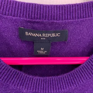 3/$25 - Banana republic lightweight‎ purple sweater thumbnail 2