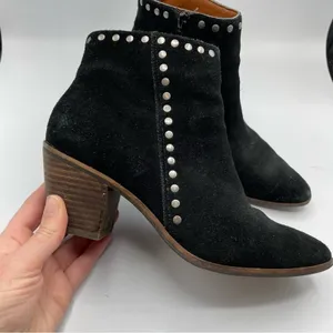 Lucky Brand Black Suede Studded Ankle Boots Stacked Heel Booties Womens 7 Fall thumbnail 2