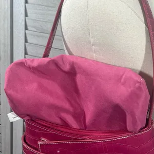 Mini Shoulder Bag Barbie Pink Alligator Texture thumbnail 5