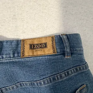 IZOD Womens Straight Leg Jeans Medium Wash Blue Size 2 32 Inseam Stretch Denim thumbnail 4