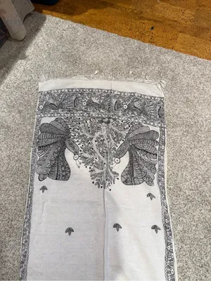 Fine Indian Kalamkari Peacock Floral Scarf Stole Dupatta White Black thumbnail 5