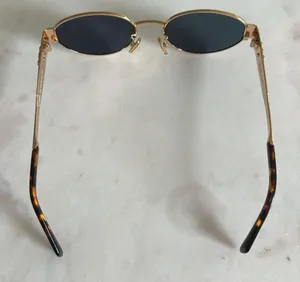 Triumph  Sunnies thumbnail 5